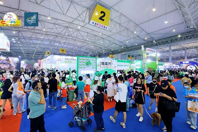 第十一届天一成都宠博会开展首日 超燃现场图
