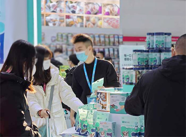 专注宠物洁齿|iChew爱乐纯以全新品牌姿态亮相2023年京宠展