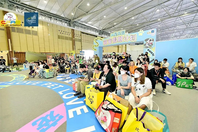 第十一届天一成都宠博会开展首日 超燃现场图