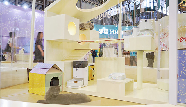 Petgugu亚宠展现场备受关注,宠物智能生态成吸精亮点