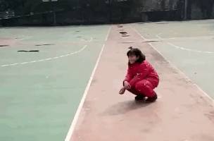 主人装晕,测试狗狗反应,哈士奇的反应让主人“雪上加霜”
