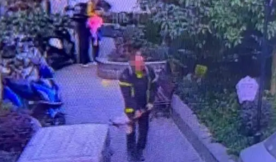 5个月柯基犬被打死,派出所:曾跳到打狗人五六岁女儿身上