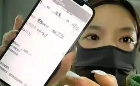 金毛犬Siri之死背后:被偷换、暗箱操作、套牌