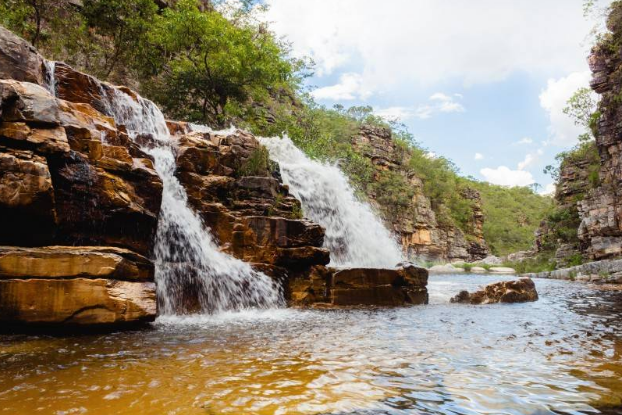 狗狗梳下来的毛不要扔，用来织成这样一双毛靴子，谁看了都羡慕