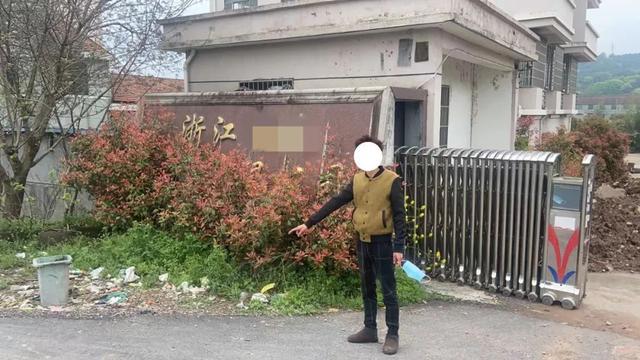 宠物犬接连失踪 却成了他们“下酒菜”