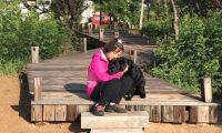 大陆导盲犬珍妮服务8年后退休 陪伴养老的新主人