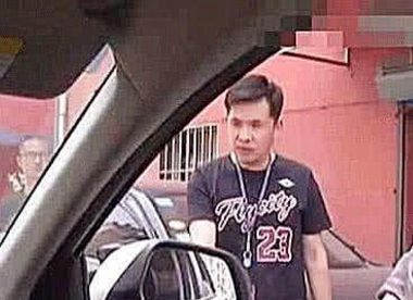 女司机意外碾死泰迪，狗主人却要她留下宝马车做赔偿，结局很意外