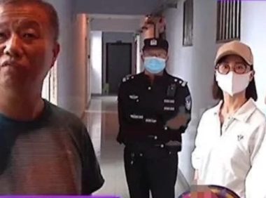 被狗咬还被骂?究竟是何种力量,能够让“狗咬人”变成“人伤人”