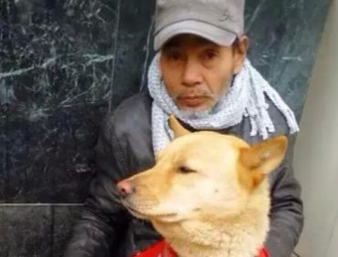 因狗不能上火车，老汉骑摩托从广东回长沙途中迷路乞讨